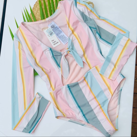 Billabong ☀️ Salty Blonde Feelin Salty One Piece - Picture 6 of 13